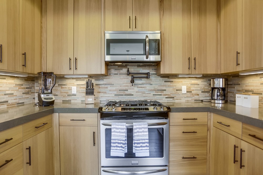 Virtual tour photo 26 of 75 for 1328 Thomas Ave