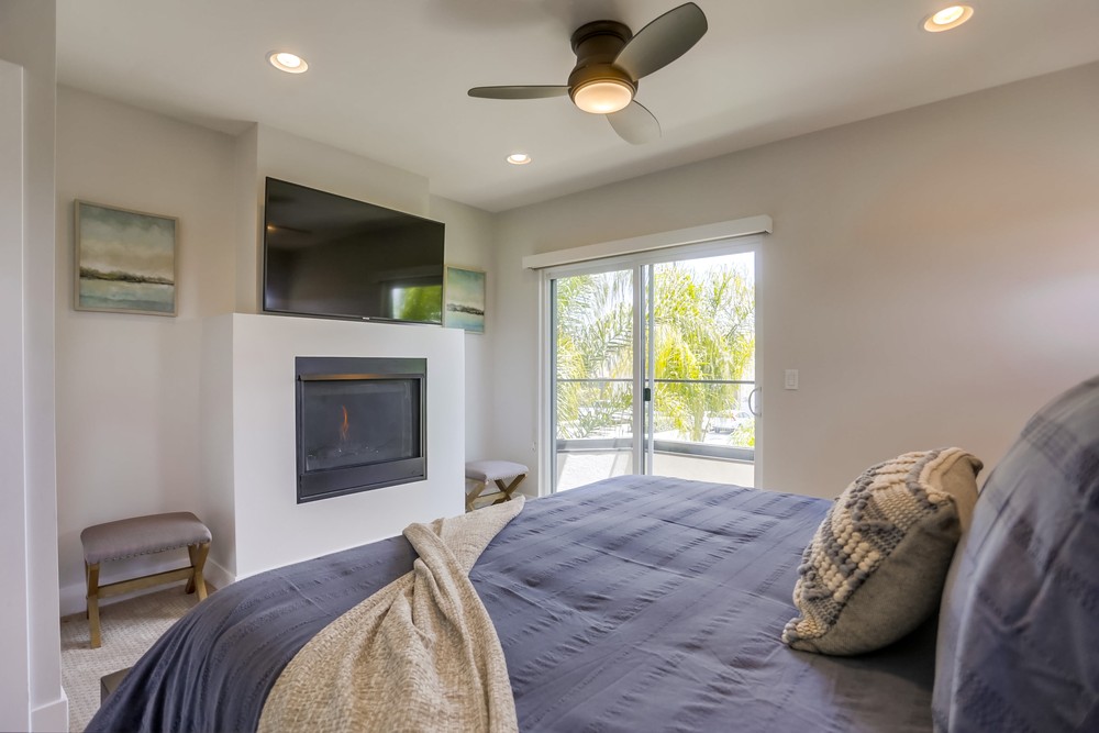 Virtual tour photo 34 of 75 for 1328 Thomas Ave
