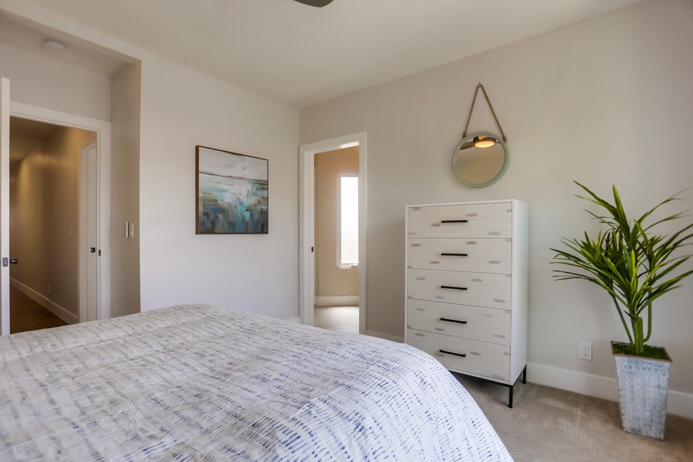 Virtual tour photo 55 of 75 for 1328 Thomas Ave