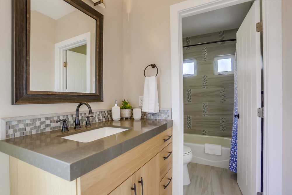 Virtual tour photo 56 of 75 for 1328 Thomas Ave