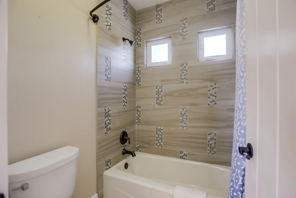 Virtual tour photo 57 of 75 for 1328 Thomas Ave