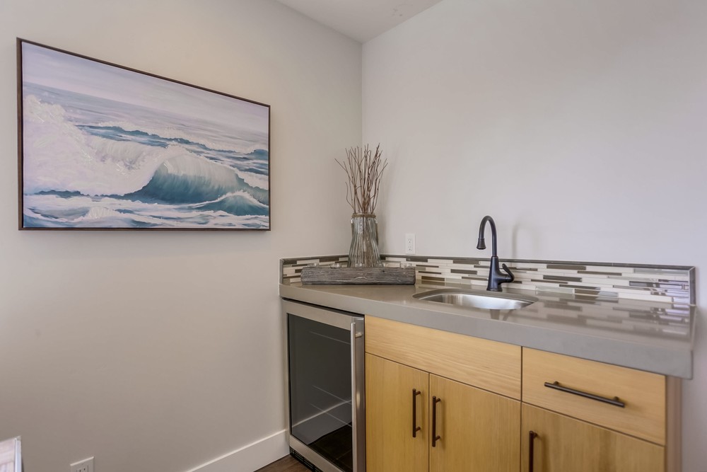 Virtual tour photo 58 of 75 for 1328 Thomas Ave