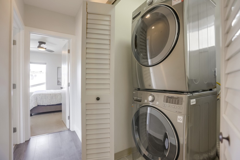 Virtual tour photo 67 of 75 for 1328 Thomas Ave
