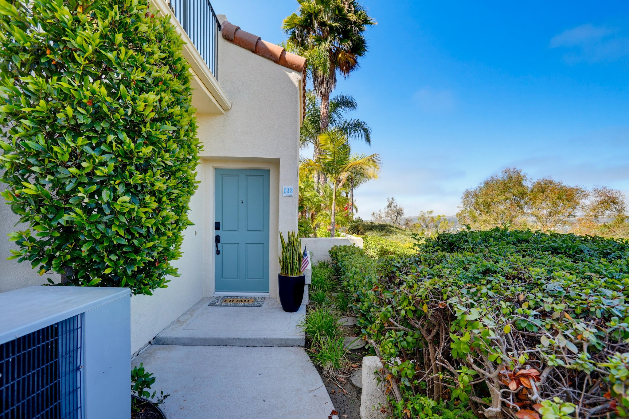 Virtual tour photo 5 of 60 for 133 Fleurance St