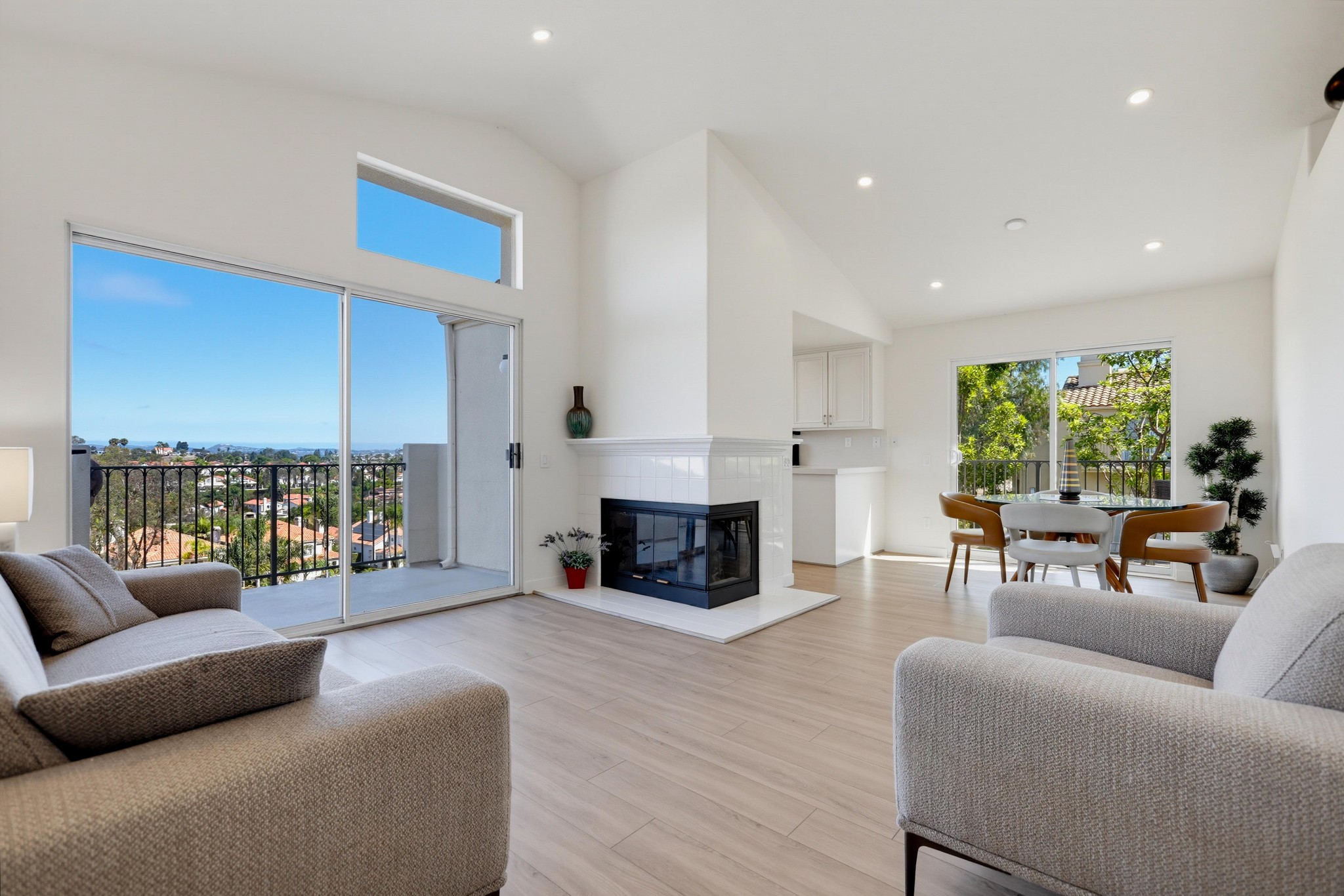 Virtual tour photo 9 of 60 for 133 Fleurance St