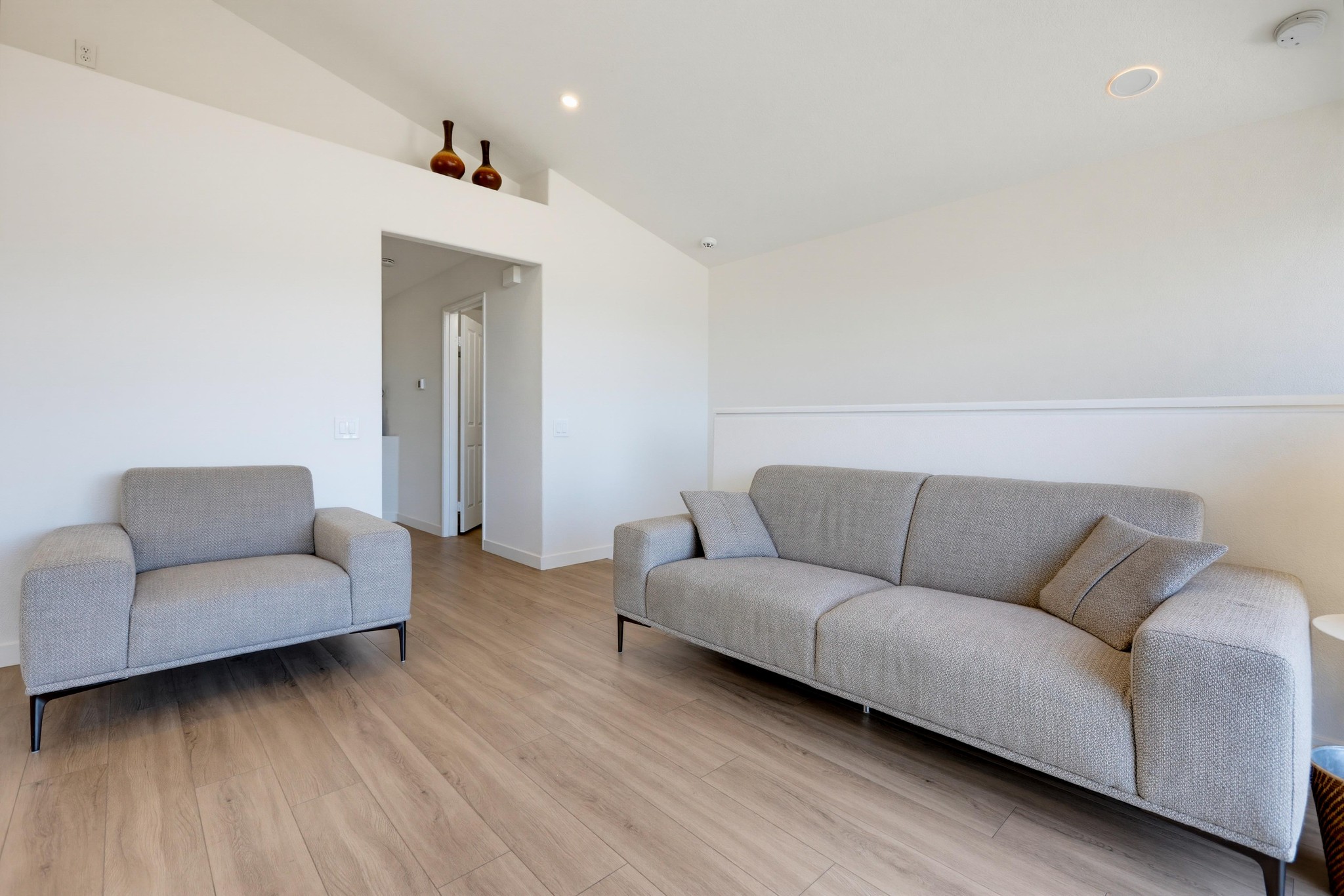 Virtual tour photo 29 of 60 for 133 Fleurance St