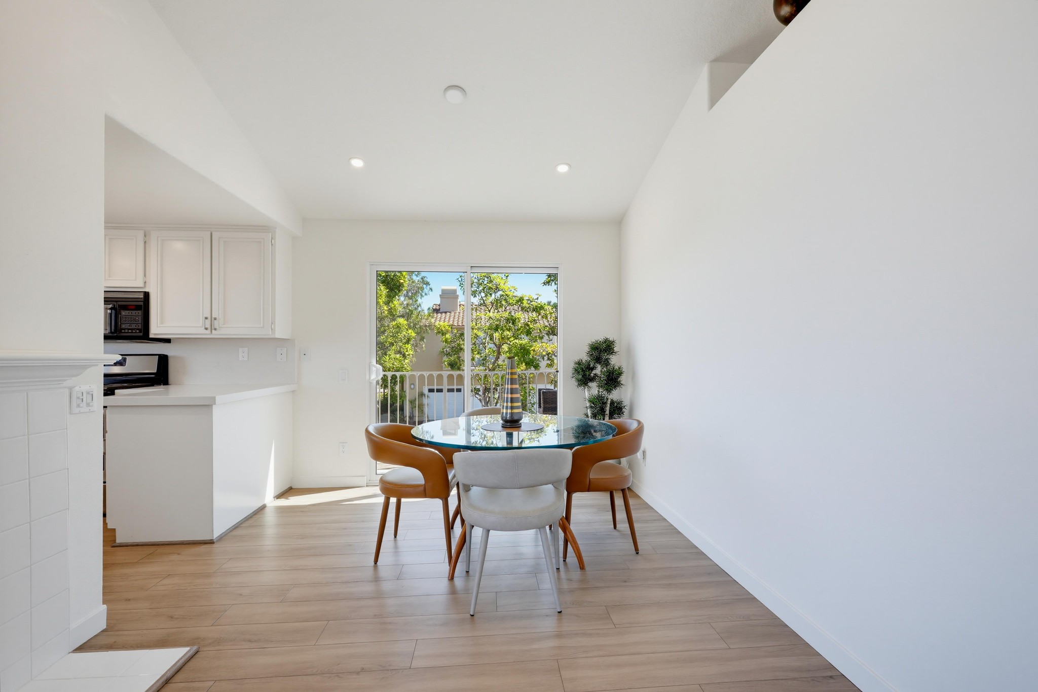 Virtual tour photo 20 of 60 for 133 Fleurance St