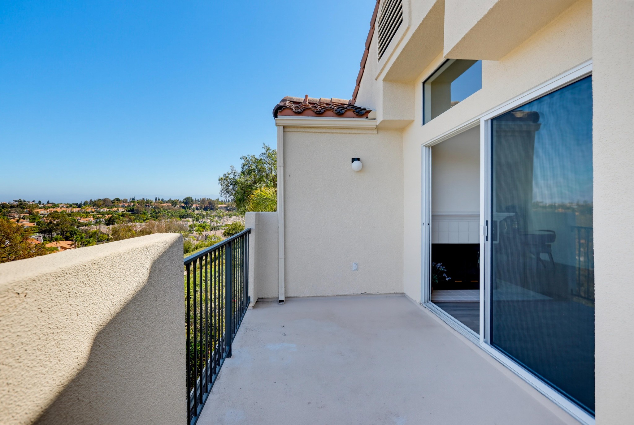 Virtual tour photo 17 of 60 for 133 Fleurance St