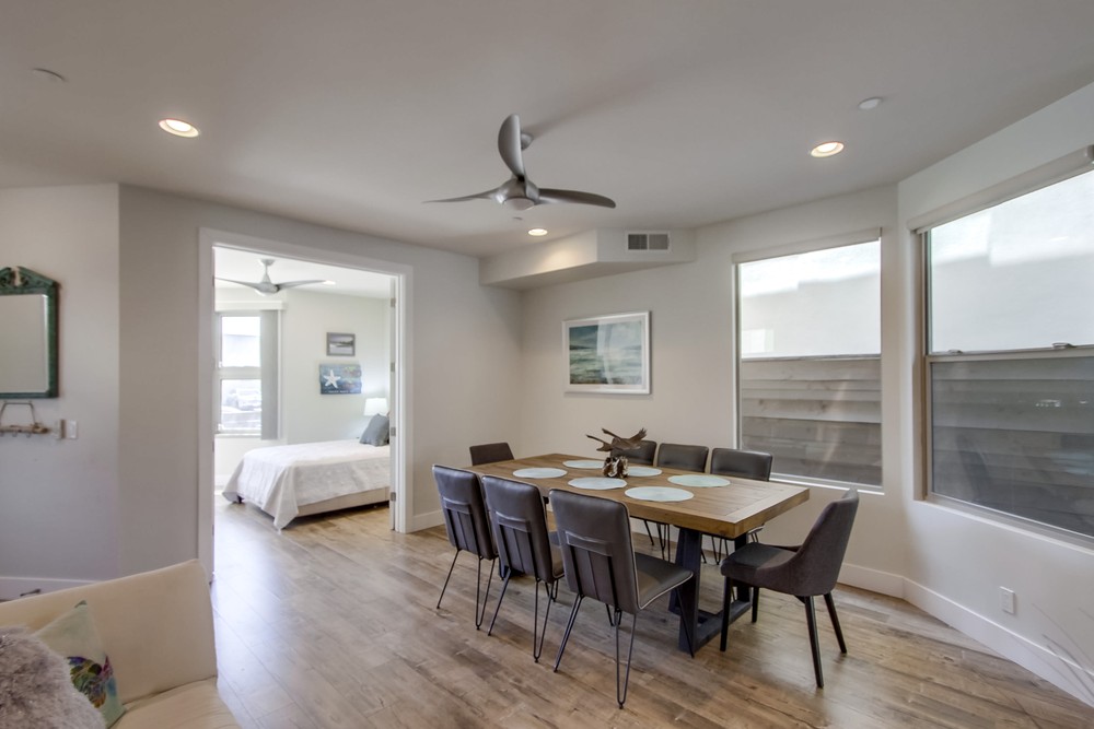 Virtual tour photo 12 of 75 for 1330 Thomas Ave