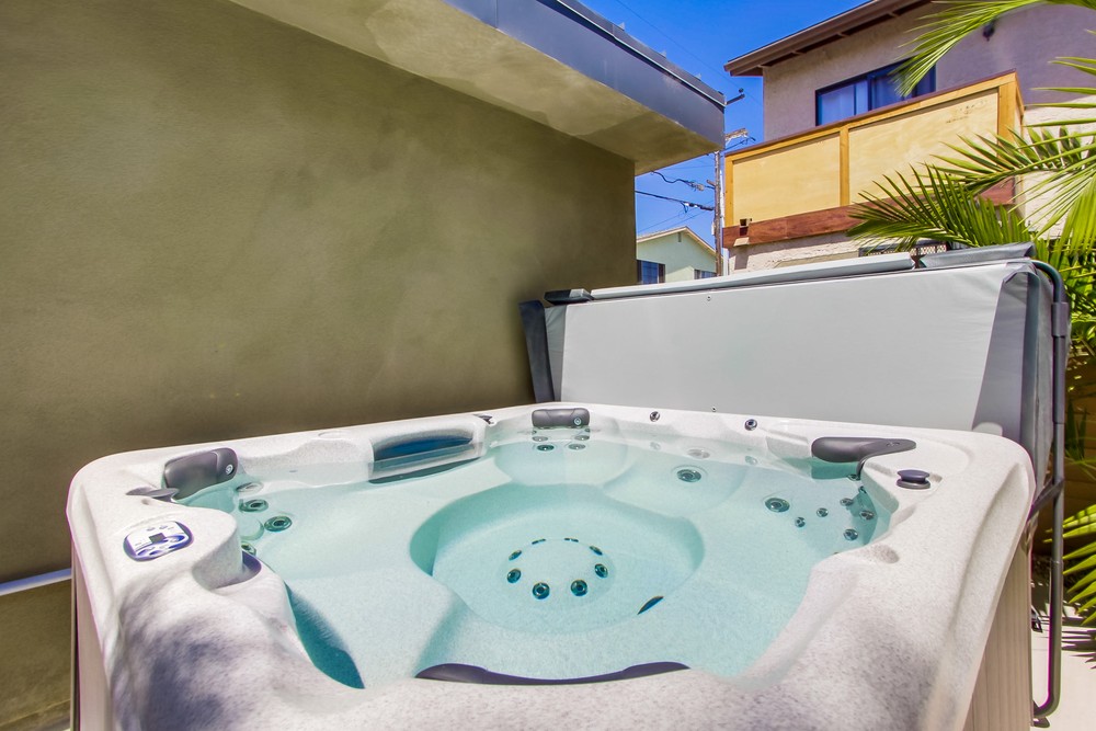 Virtual tour photo 30 of 75 for 1330 Thomas Ave