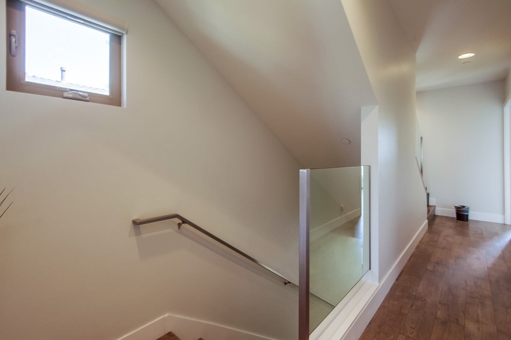 Virtual tour photo 33 of 75 for 1330 Thomas Ave
