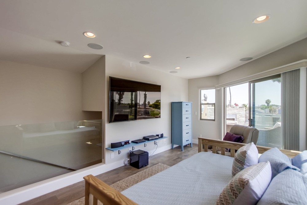 Virtual tour photo 47 of 75 for 1330 Thomas Ave