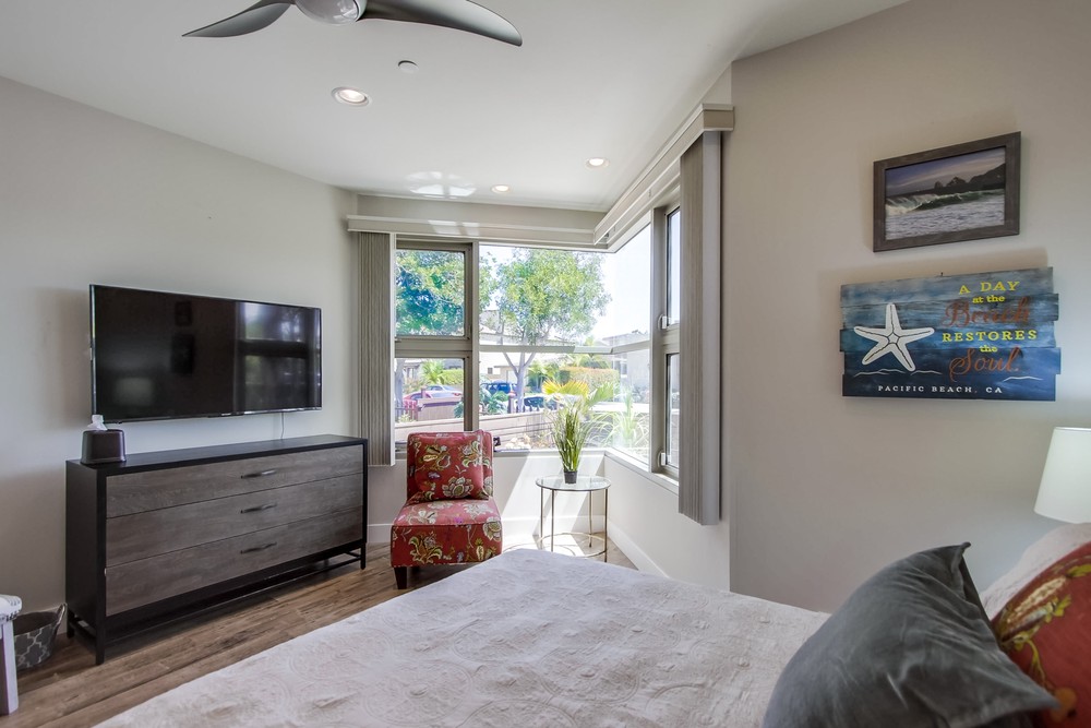 Virtual tour photo 59 of 75 for 1330 Thomas Ave