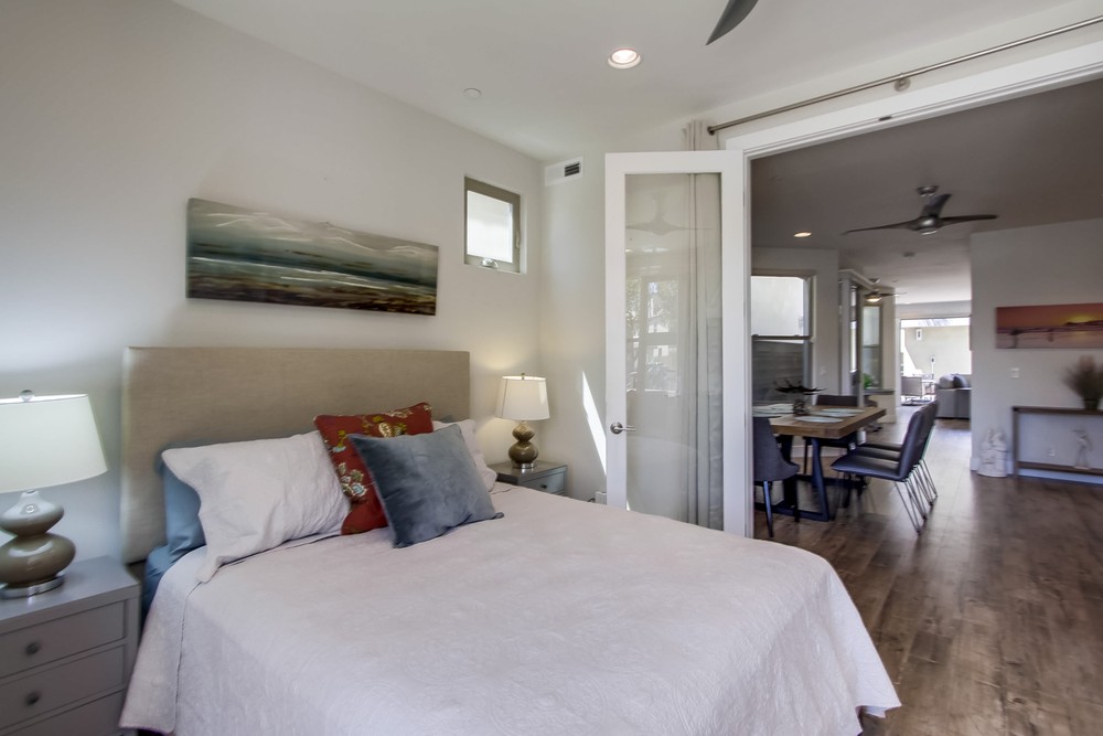Virtual tour photo 60 of 75 for 1330 Thomas Ave