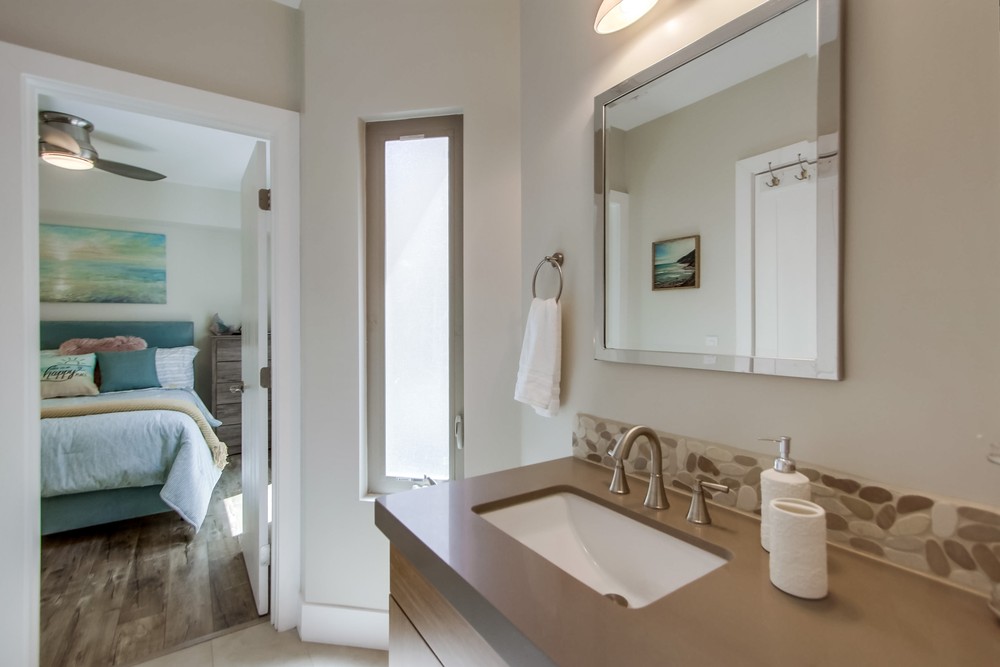 Virtual tour photo 68 of 75 for 1330 Thomas Ave
