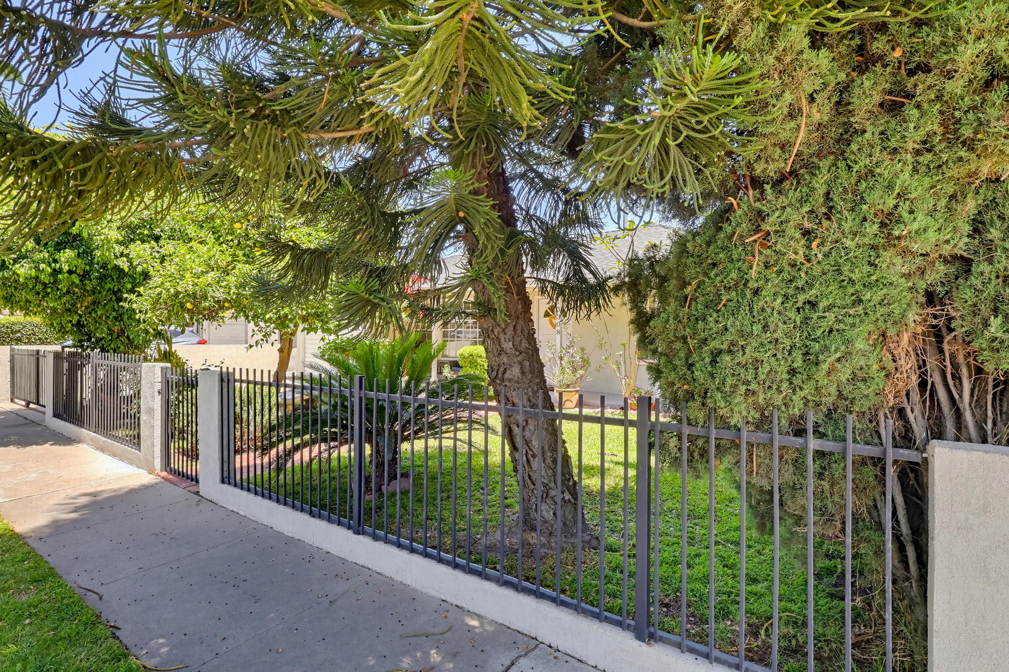 Virtual tour photo 4 of 41 for 13308 Thistle Ave