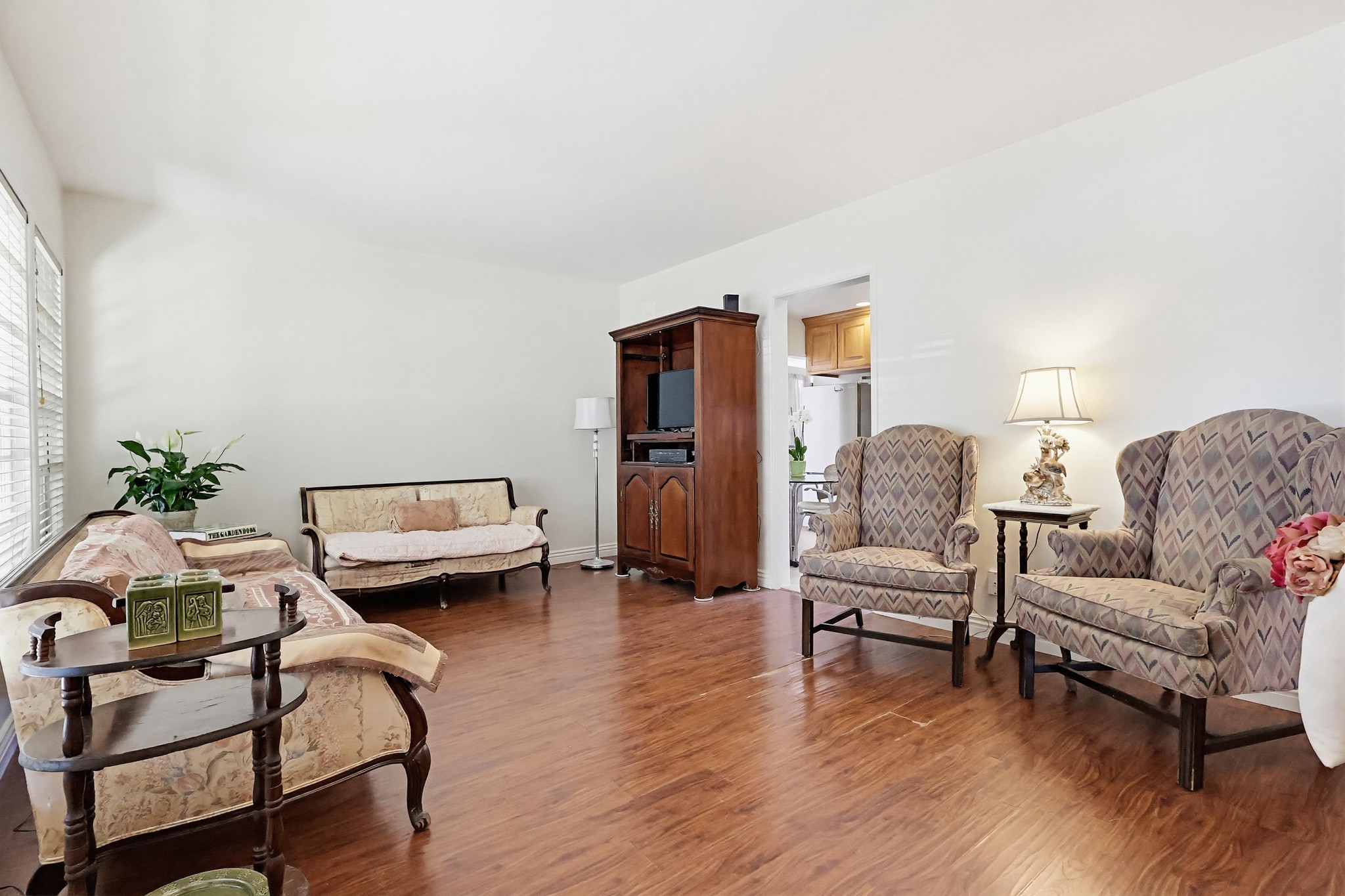 Virtual tour photo 10 of 41 for 13308 Thistle Ave