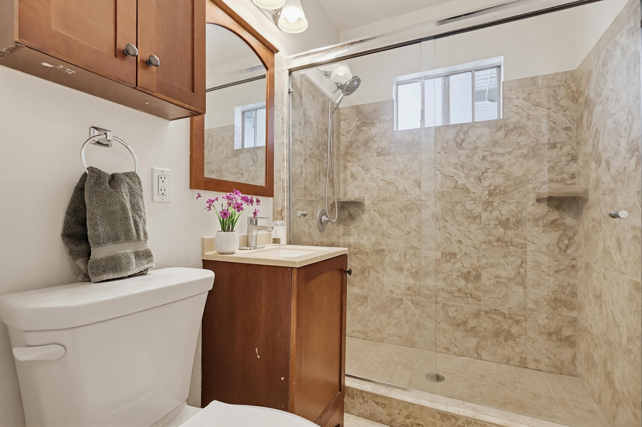 Virtual tour photo 22 of 41 for 13308 Thistle Ave
