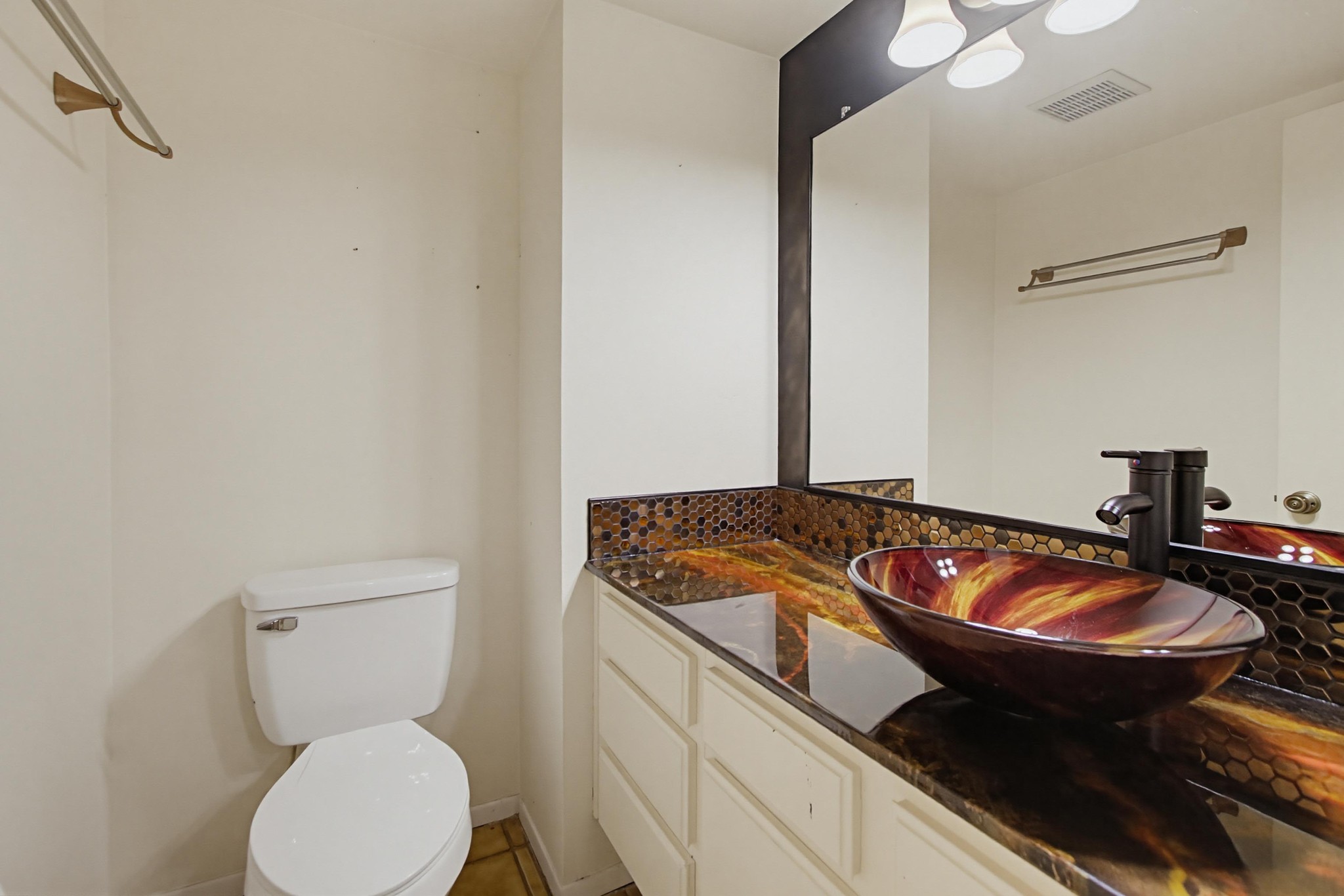 Virtual tour photo 16 of 51 for 13321 Westmark Way #28
