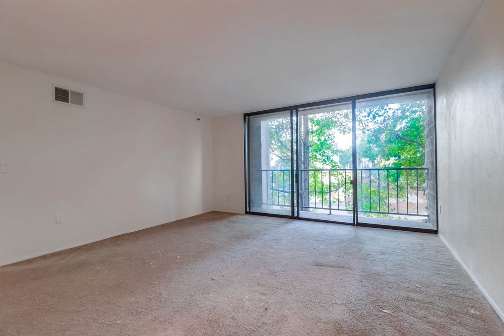 Virtual tour photo 6 of 25 for 1333 Eighth Ave