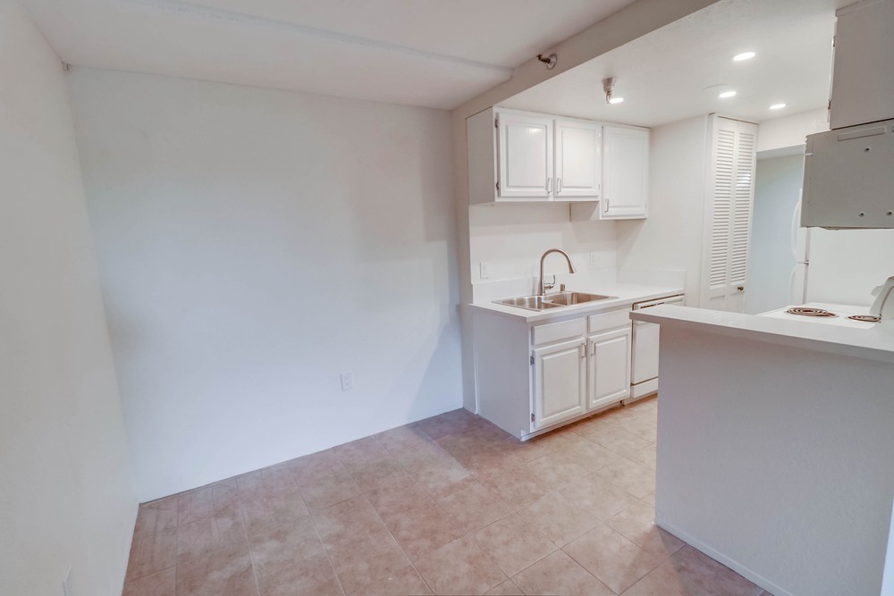 Virtual tour photo 11 of 25 for 1333 Eighth Ave