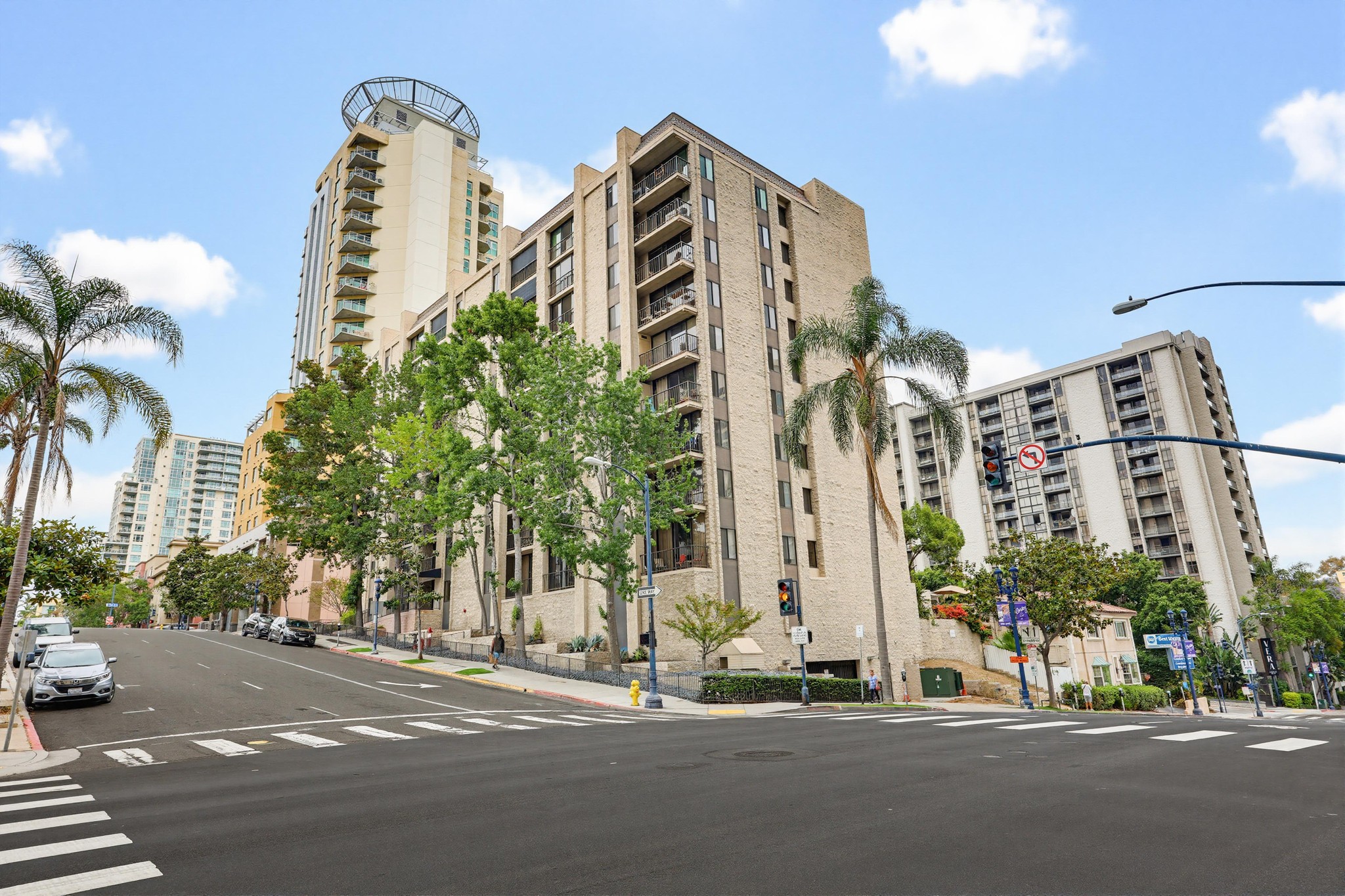 Virtual tour photo 3 of 60 for 1333 Eighth Ave UNIT 103