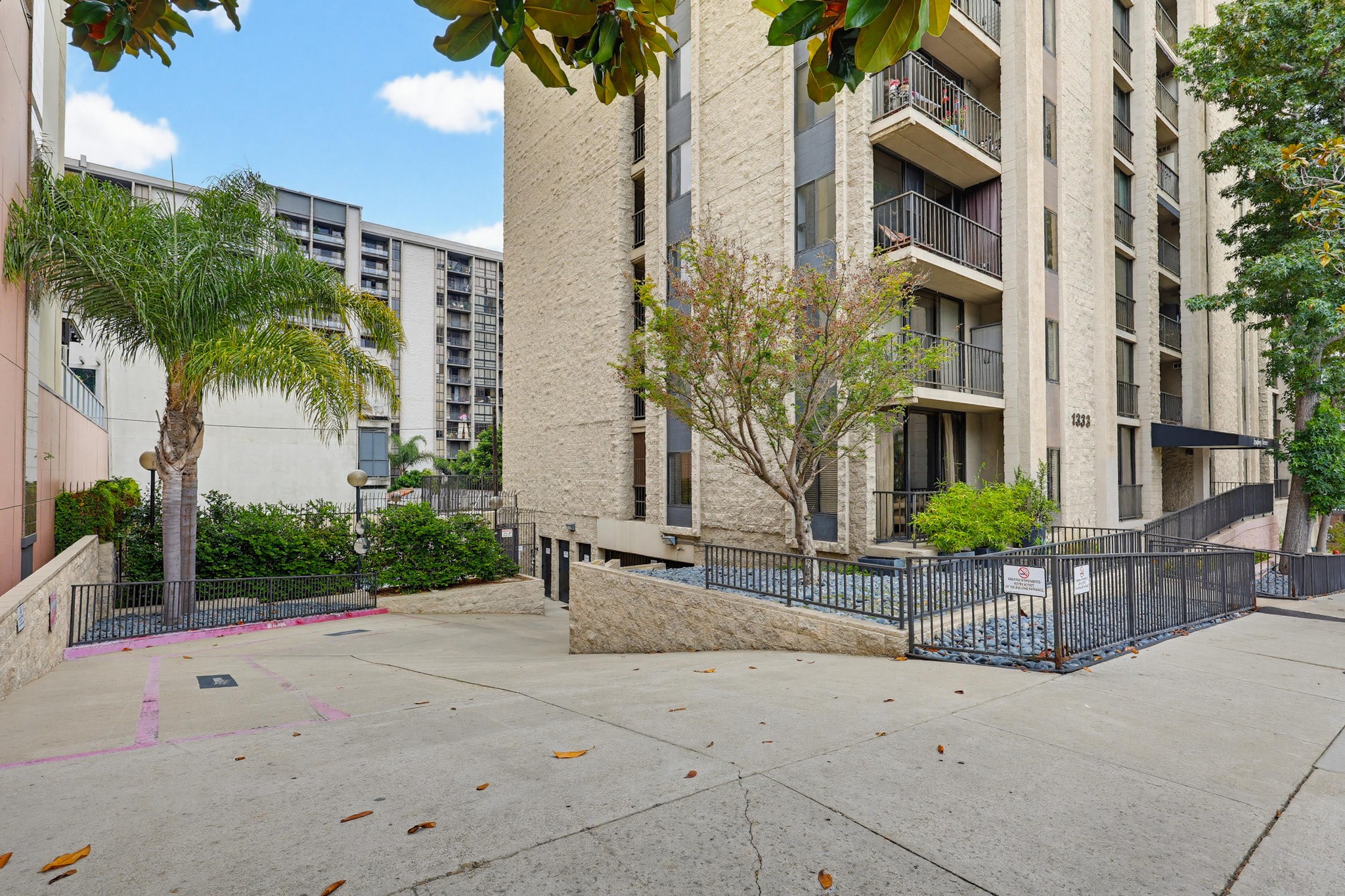 Virtual tour photo 6 of 60 for 1333 Eighth Ave UNIT 103