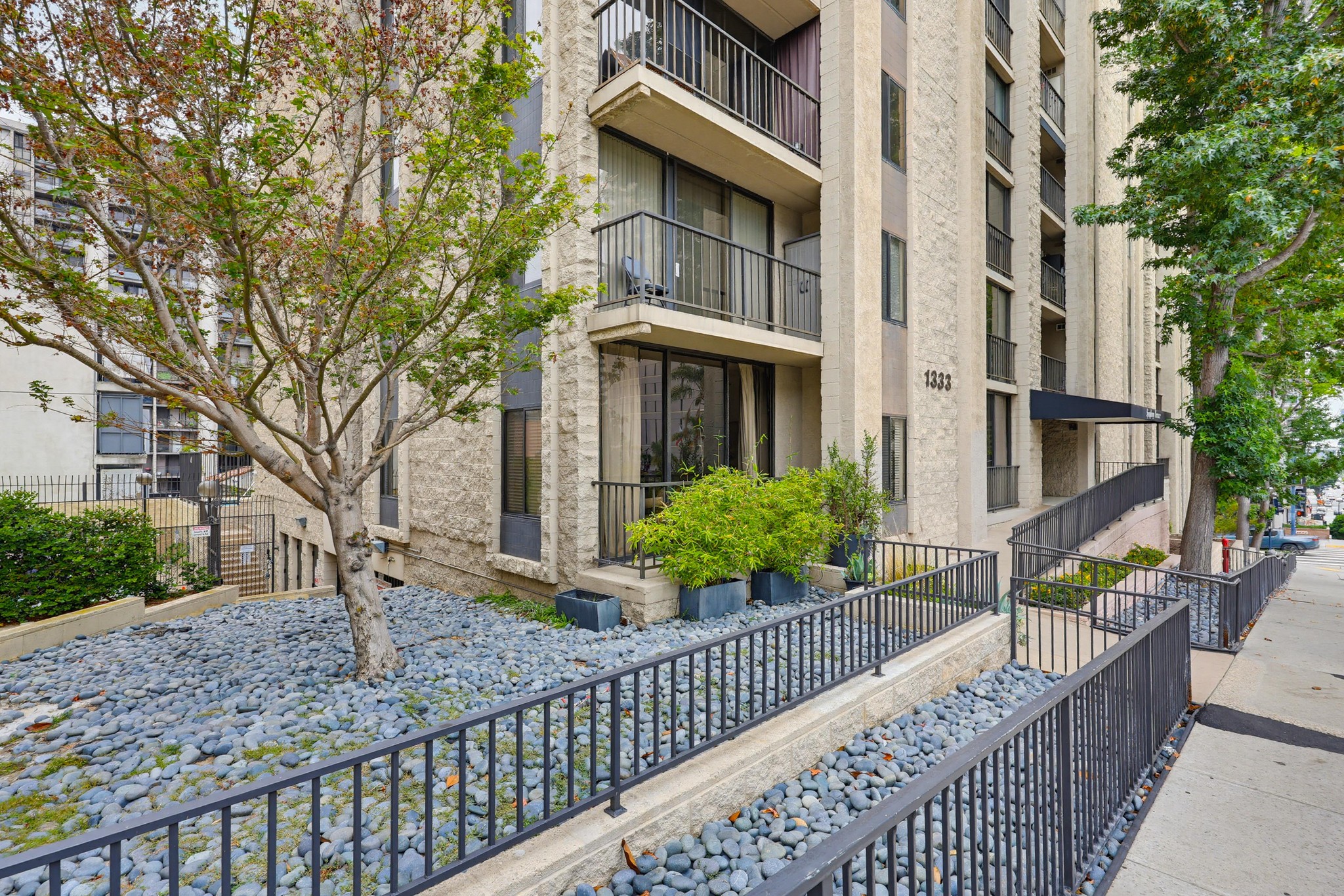 Virtual tour photo 7 of 60 for 1333 Eighth Ave UNIT 103