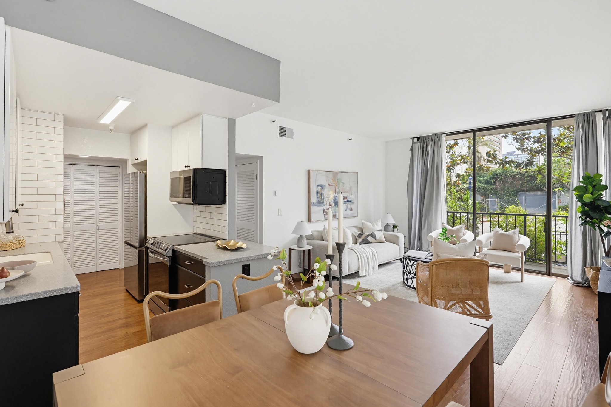 Virtual tour photo 26 of 60 for 1333 Eighth Ave UNIT 103