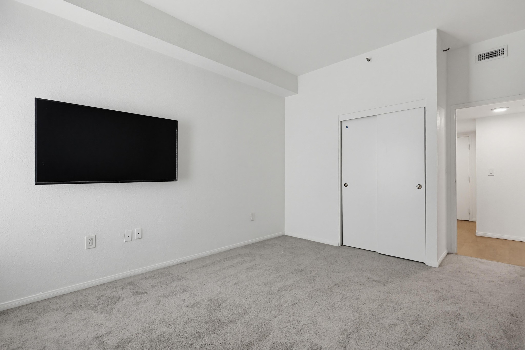 Virtual tour photo 53 of 60 for 1333 Eighth Ave UNIT 103