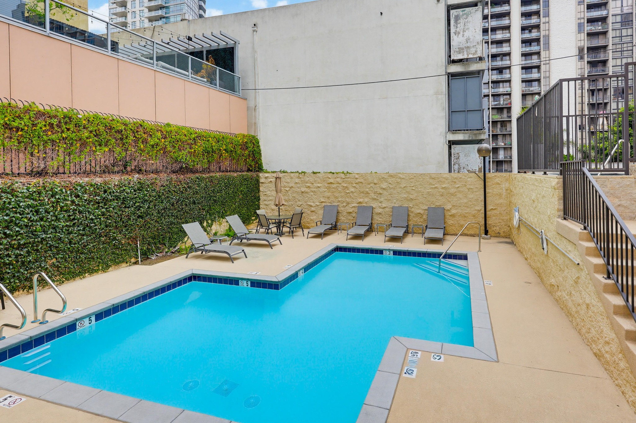 Virtual tour photo 56 of 60 for 1333 Eighth Ave UNIT 103