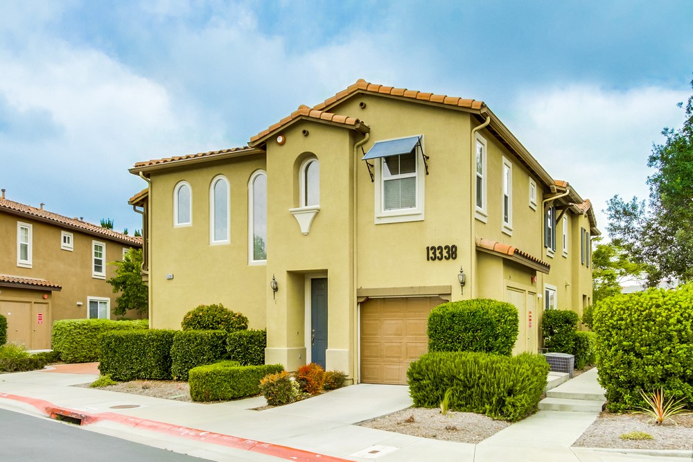 Virtual tour photo 3 of 33 for 13338 Via Magdalena #2