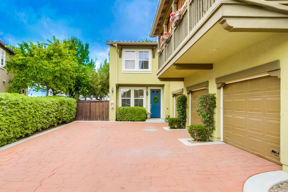 Virtual tour photo 4 of 33 for 13338 Via Magdalena #2