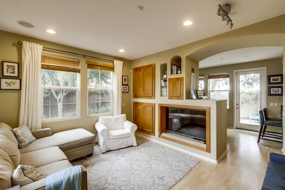 Virtual tour photo 7 of 33 for 13338 Via Magdalena #2