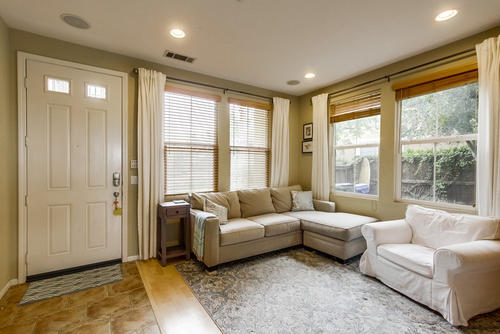 Virtual tour photo 8 of 33 for 13338 Via Magdalena #2