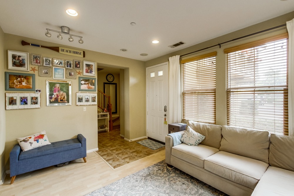 Virtual tour photo 9 of 33 for 13338 Via Magdalena #2