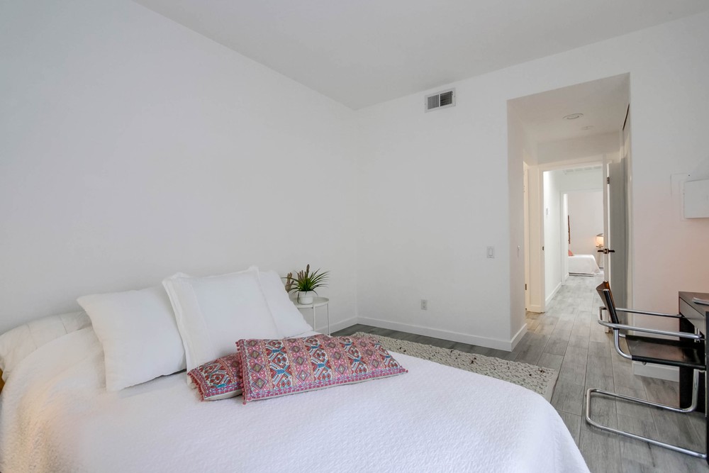 Virtual tour photo 24 of 46 for 13386 Tiverton Rd