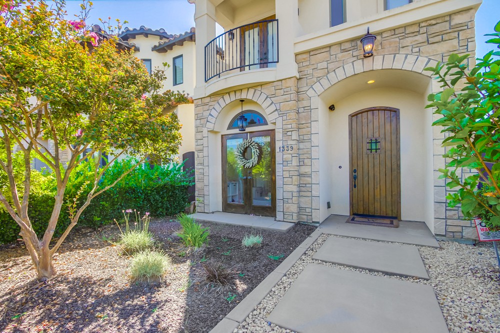 Virtual tour photo 6 of 59 for 1339 Oliver Ave