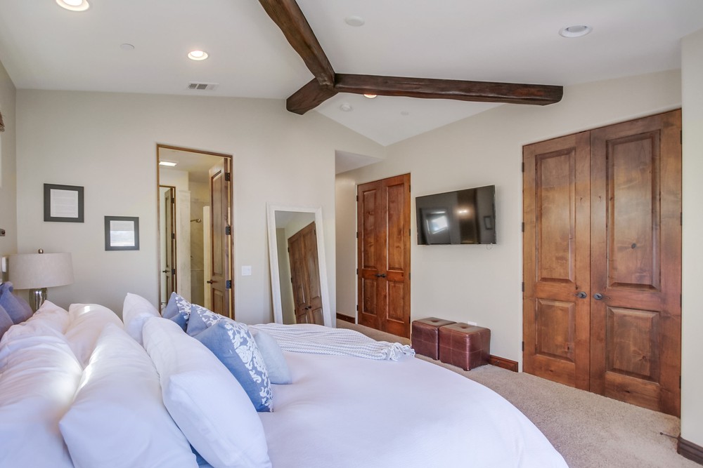 Virtual tour photo 34 of 59 for 1339 Oliver Ave