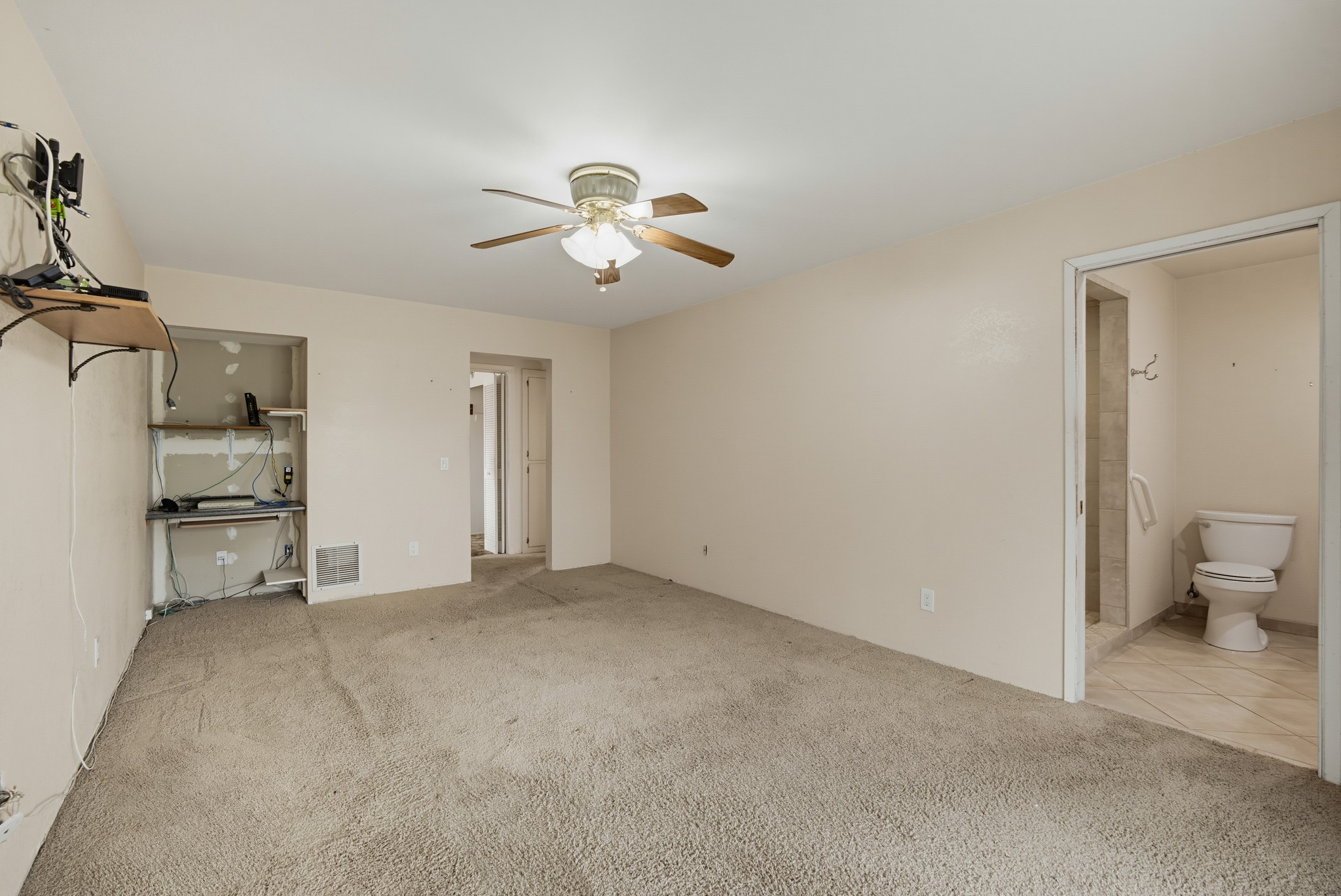 Virtual tour photo 27 of 42 for 13405 Babcock Dr