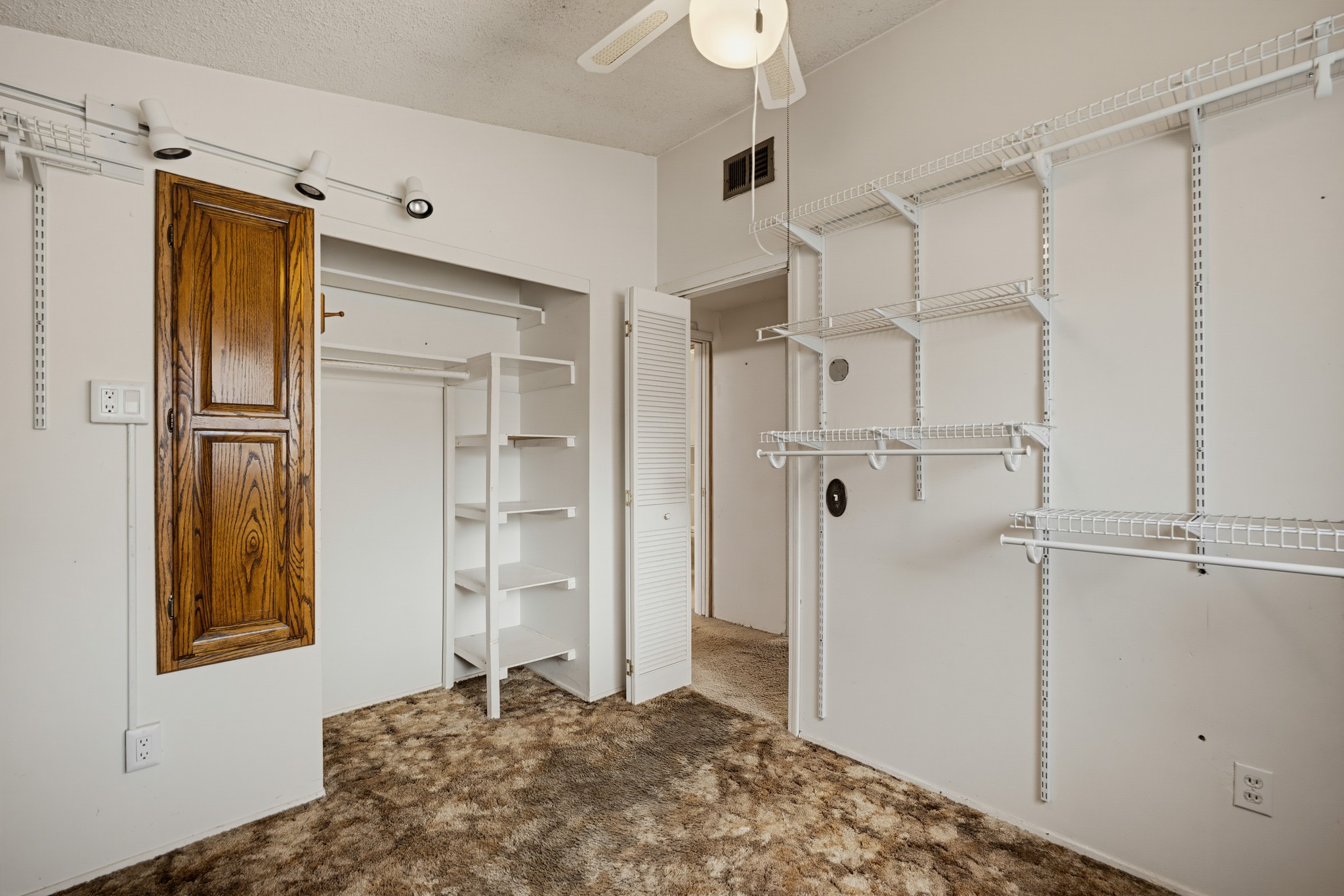 Virtual tour photo 31 of 42 for 13405 Babcock Dr