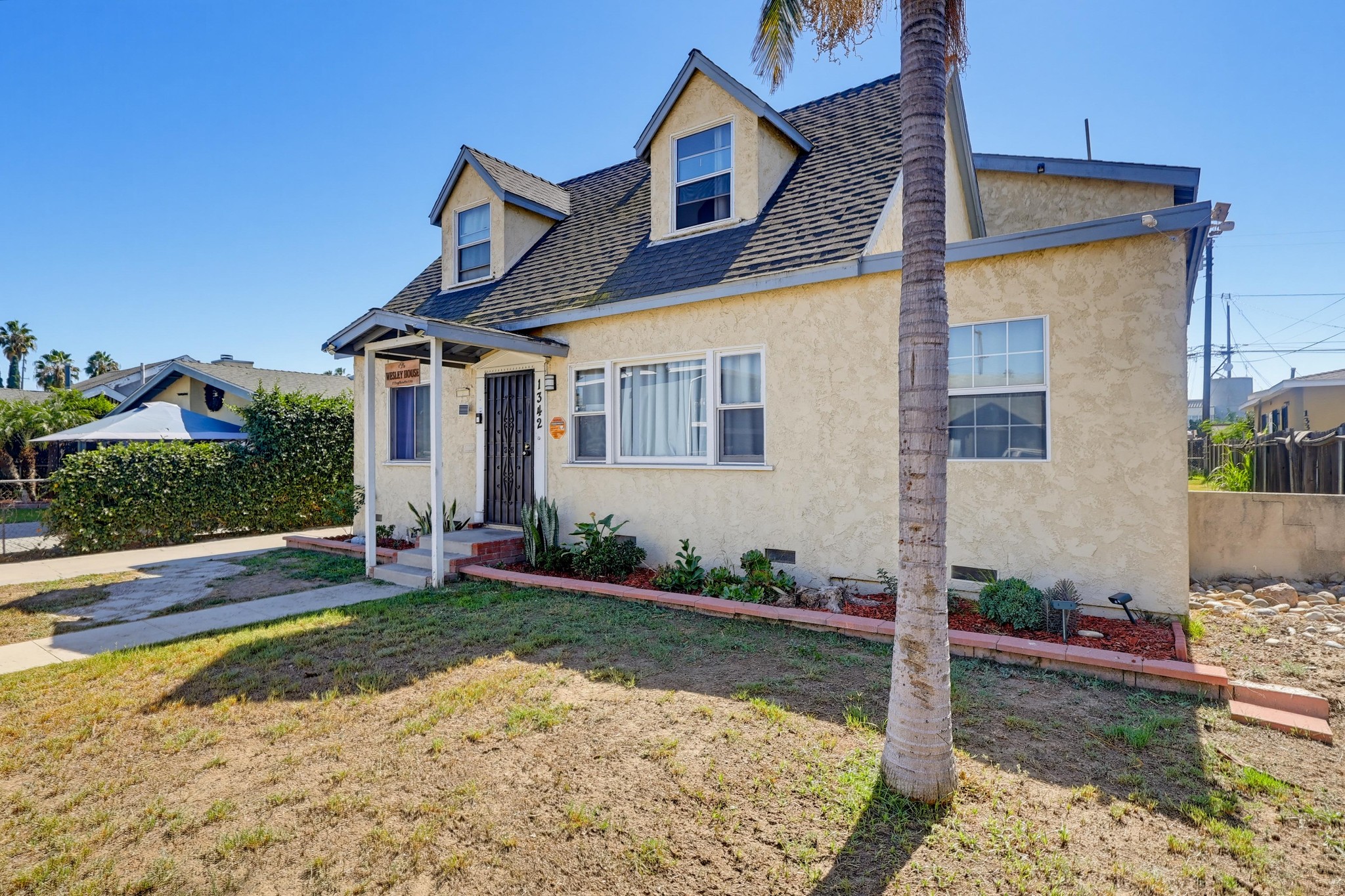 Virtual tour photo 5 of 78 for 1342 E Wesley Dr