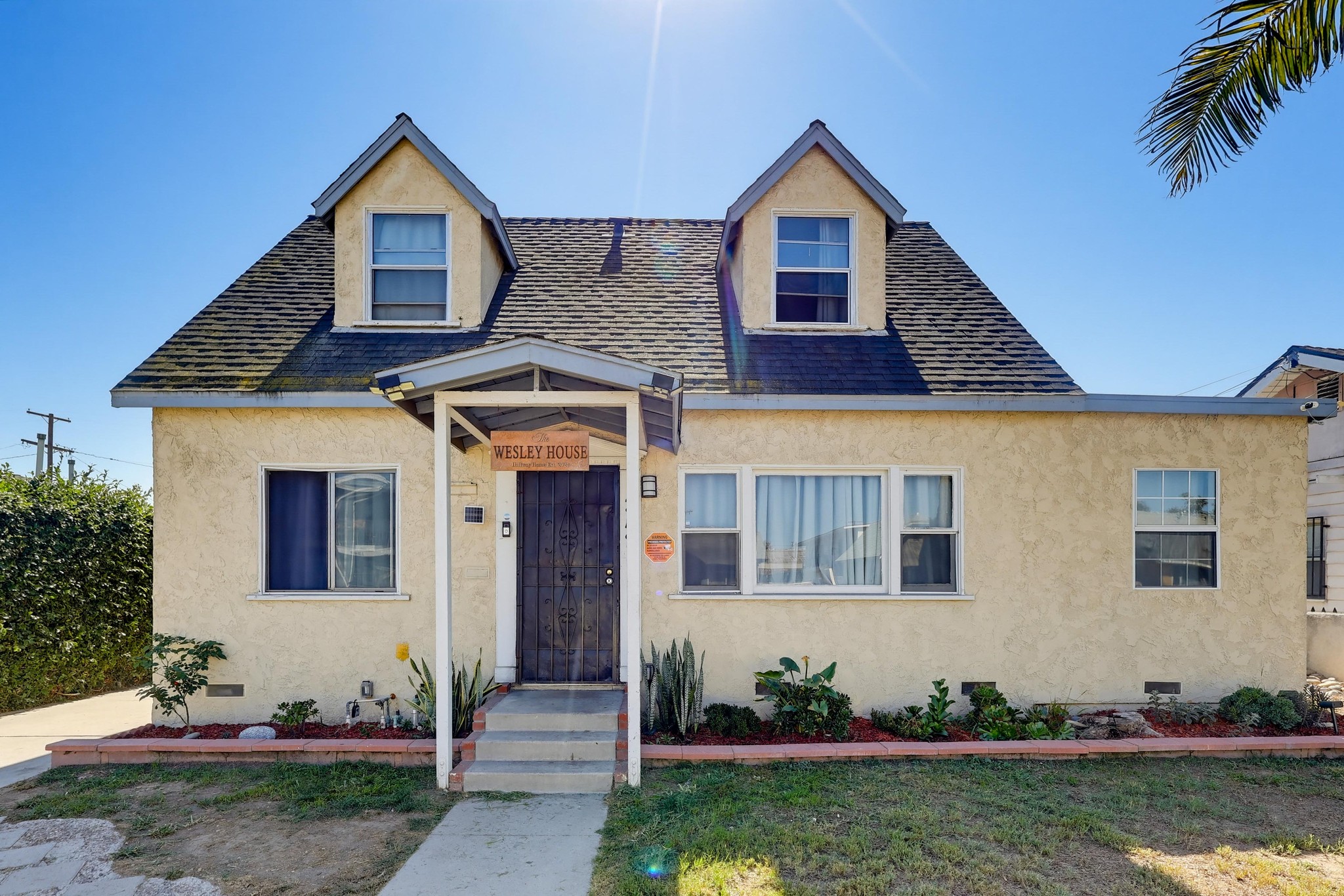 Virtual tour photo 6 of 78 for 1342 E Wesley Dr