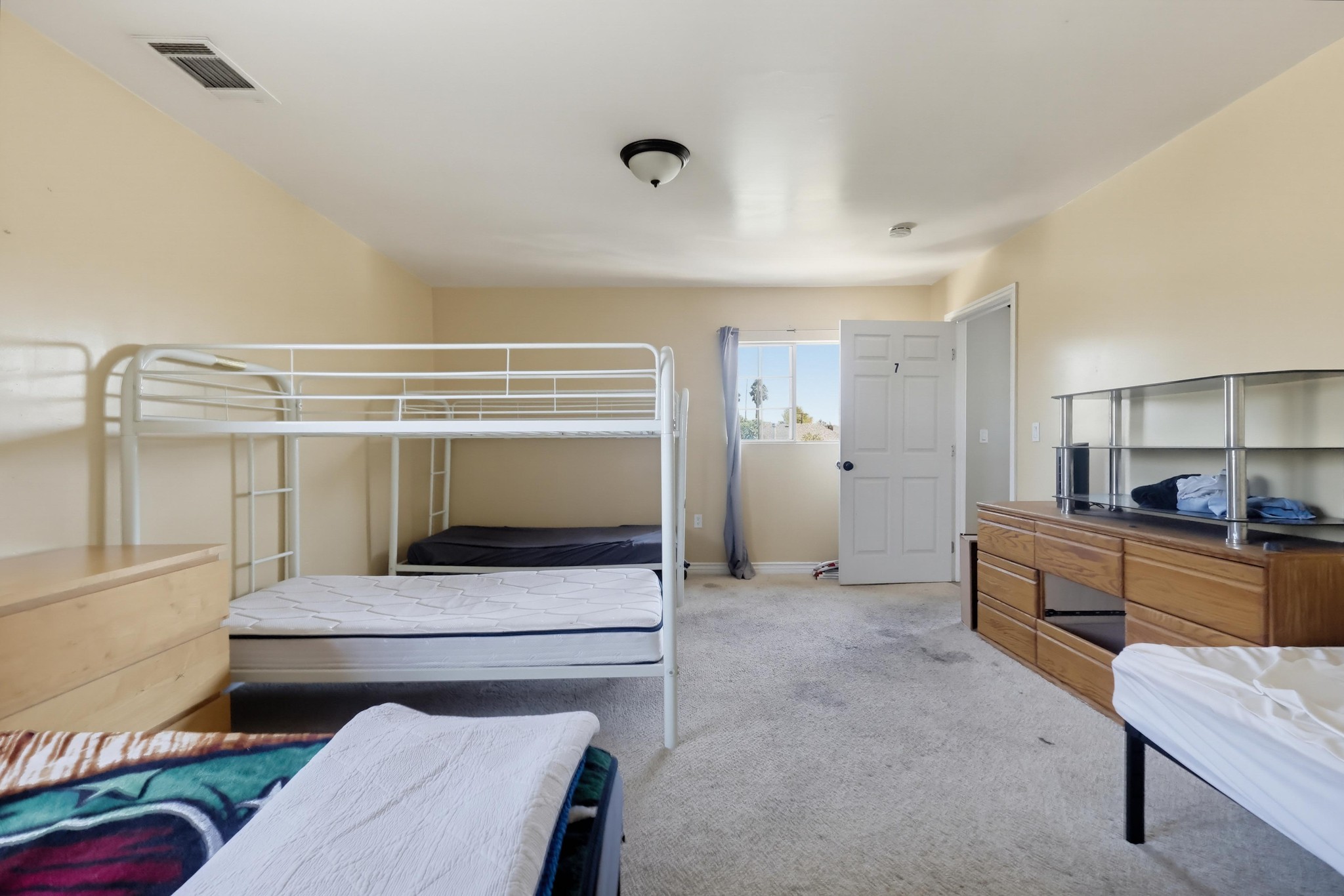 Virtual tour photo 77 of 78 for 1342 E Wesley Dr
