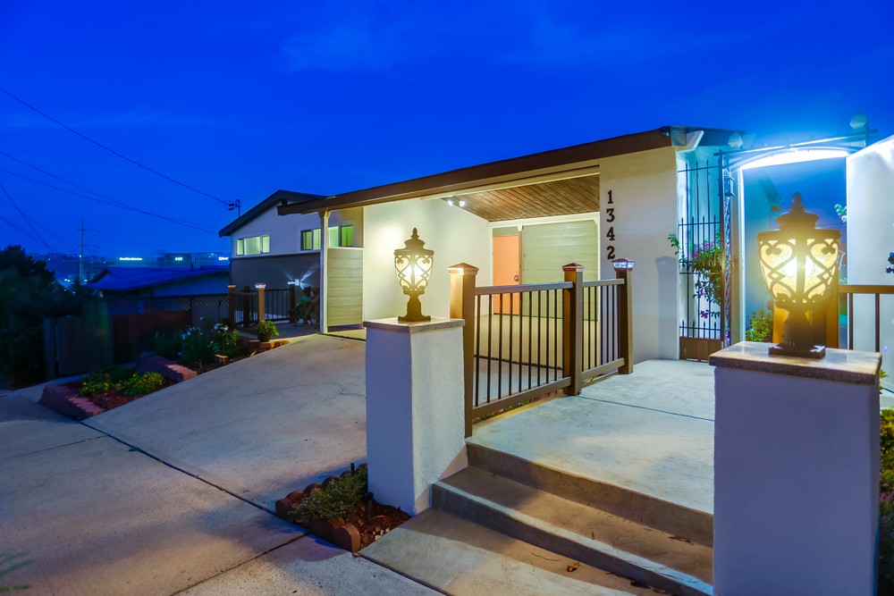 Virtual tour photo 4 of 74 for 1342 Minden Dr