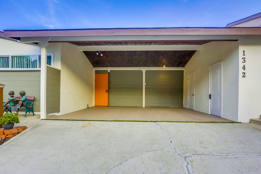 Virtual tour photo 32 of 74 for 1342 Minden Dr
