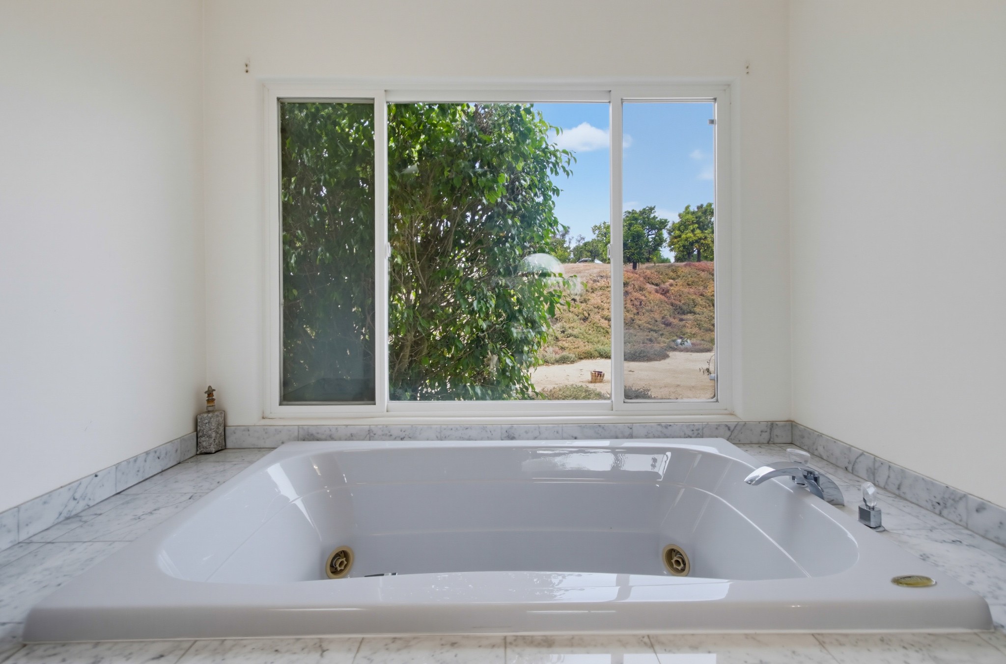 Virtual tour photo 33 of 78 for 13427 Hilltop Pl