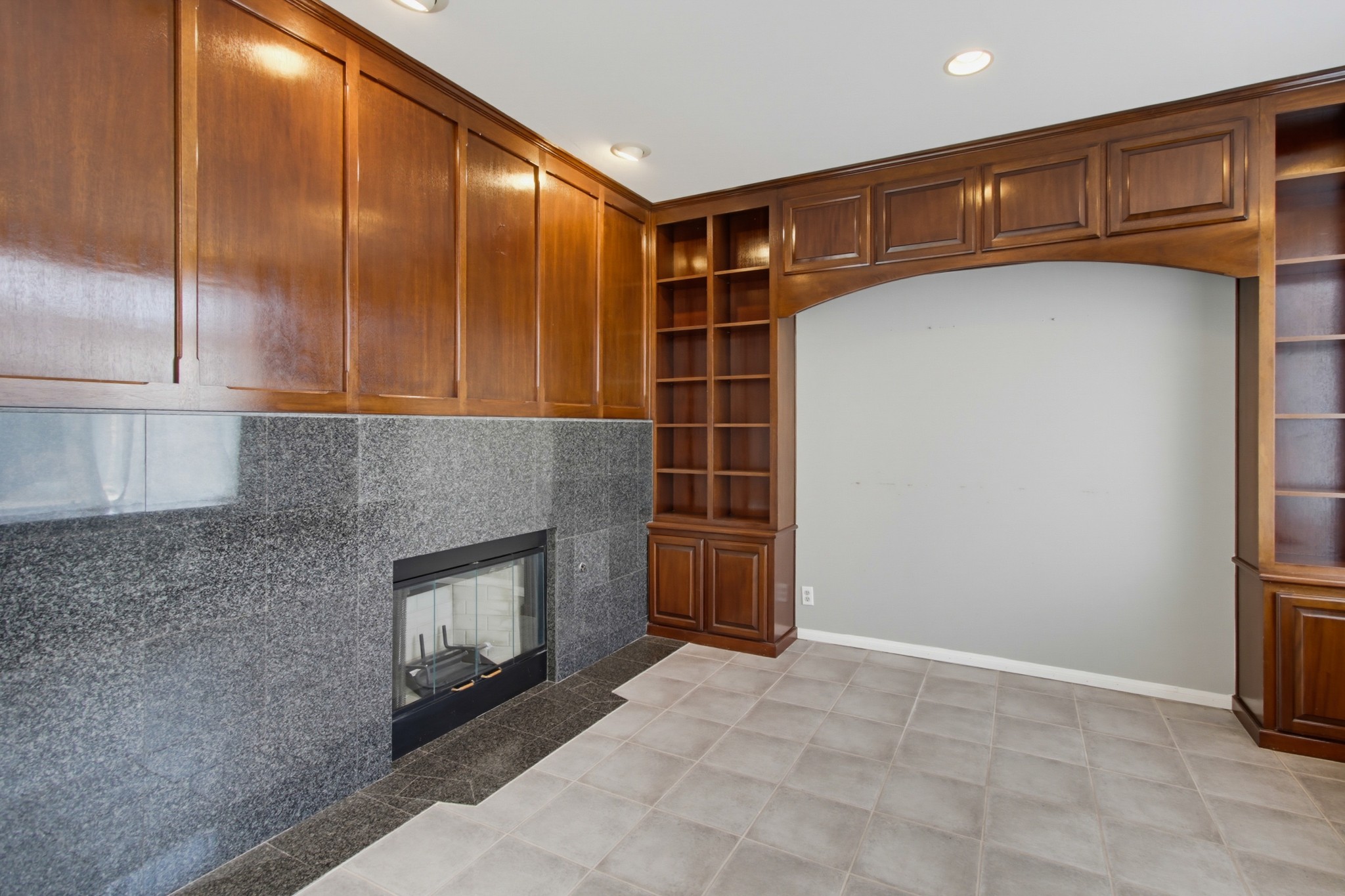 Virtual tour photo 38 of 78 for 13427 Hilltop Pl
