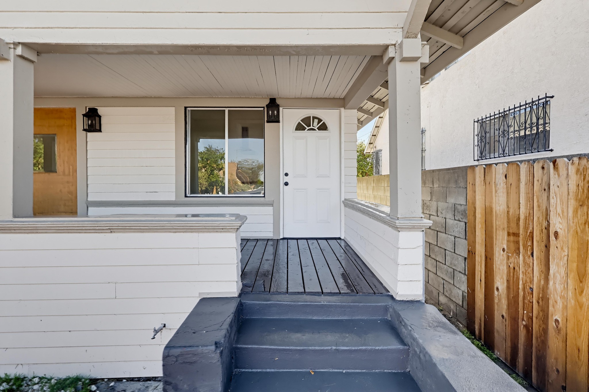 Virtual tour photo 9 of 85 for 1344 E 43rd Pl
