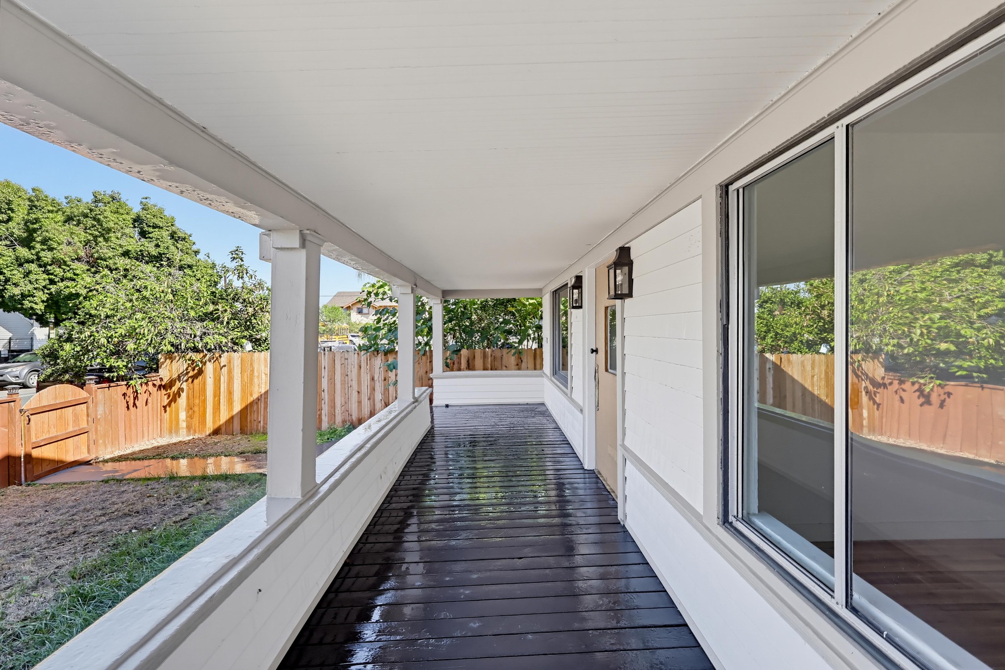 Virtual tour photo 11 of 85 for 1344 E 43rd Pl